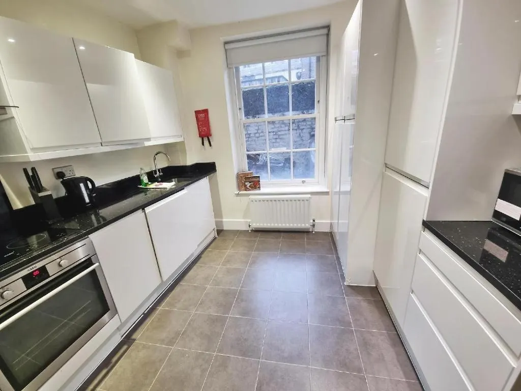 Heart Of London Apartment